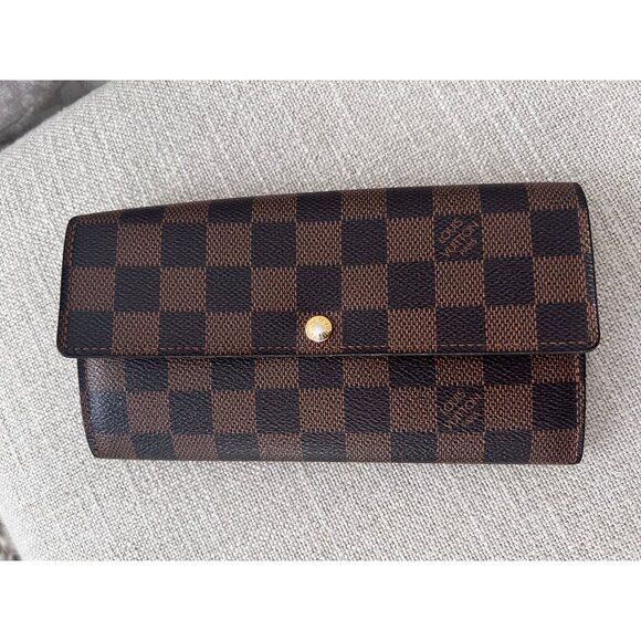 Louis Vuitton Damier Ebene Sarah Wallet - Picture 1 of 11